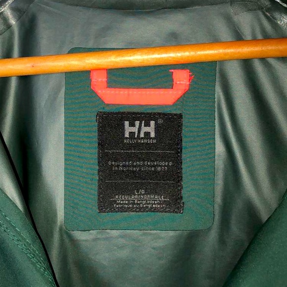 Helly Hansen rain jacket! - Picture 3 of 3
